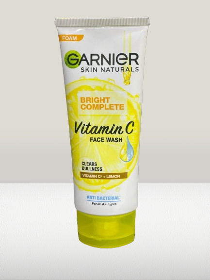 Skin Naturals Bright Complete Vitamin C Face Wash, 150g